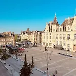 De La Belle Vue